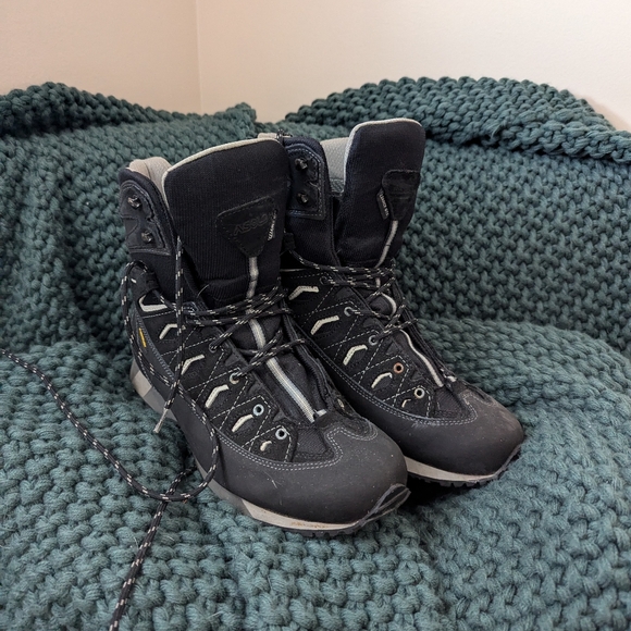 ASOLO Winter Hiking Boots - Picture 1 of 5